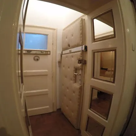 1br Flat In Heart Of W/ View * 贝尔格莱德