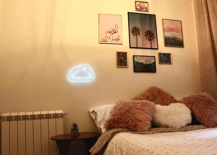 1br Flat In Heart Of W/ View *