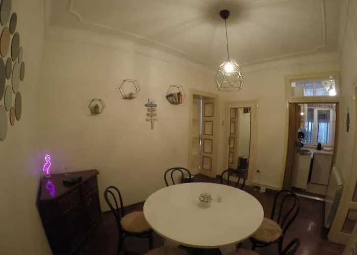 1br Flat In Heart Of W/ View 아파트 *